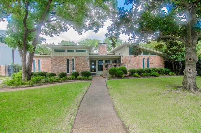 Building Photo - 13114 Rummel Creek Rd