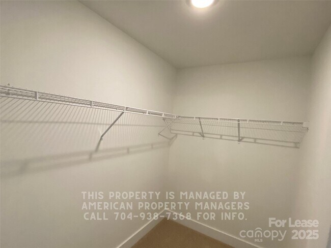 Foto del edificio - 212 N Correll St