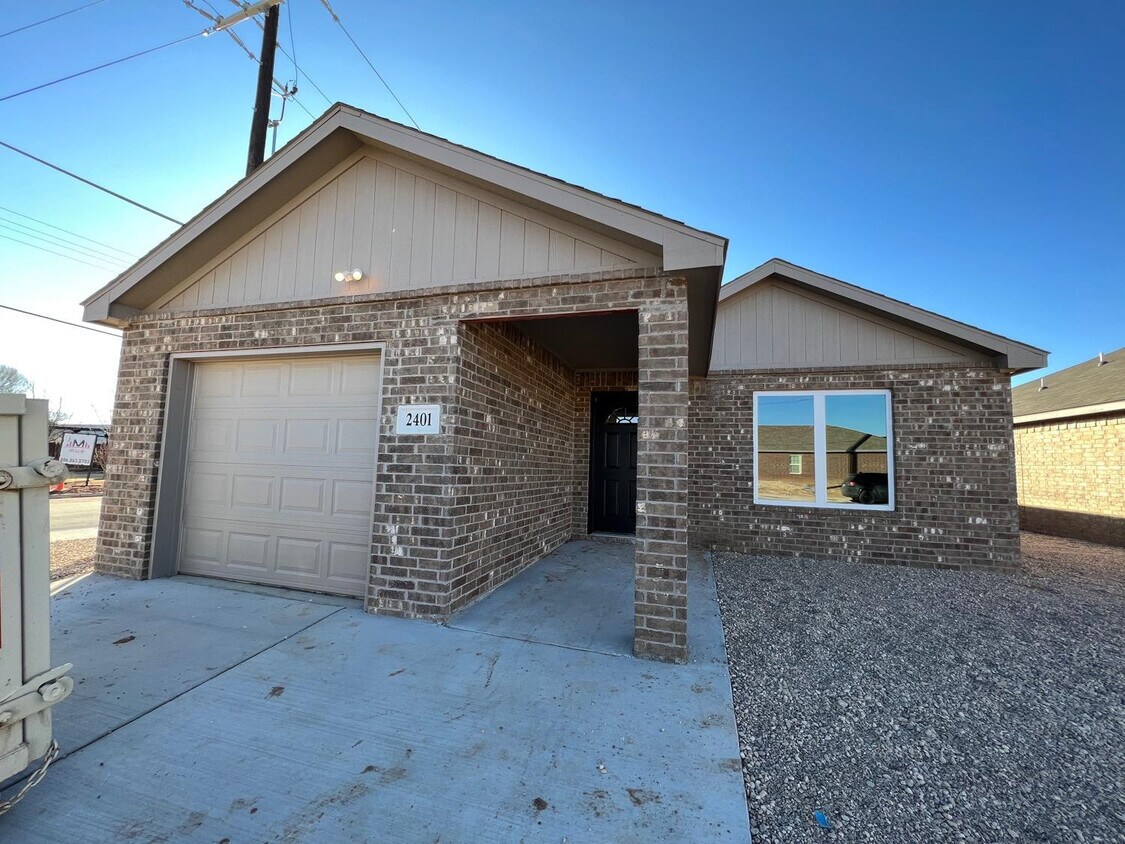 Foto principal - 2407 N Ave N