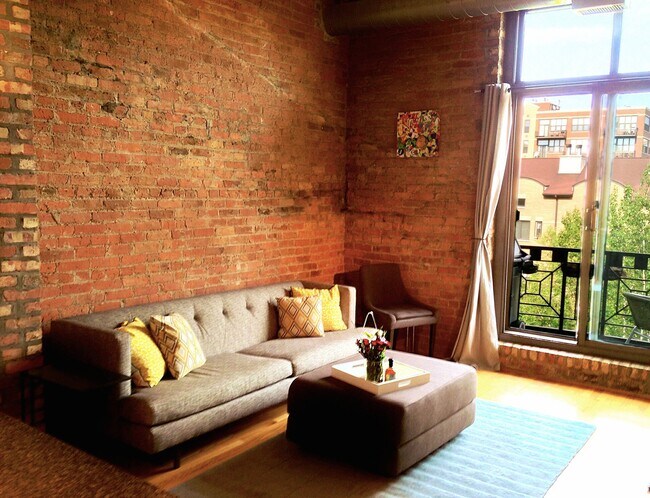 Foto del edificio - 1330 W Monroe St
