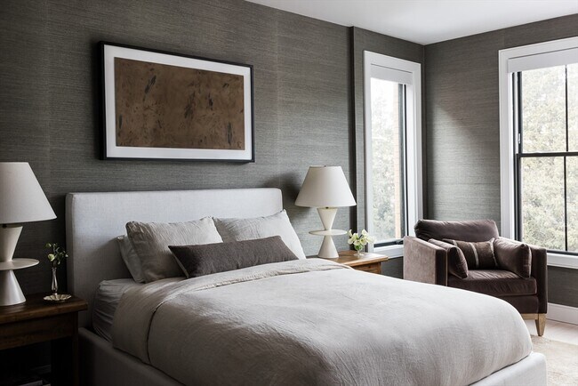 Building Photo - 264 Maverick St