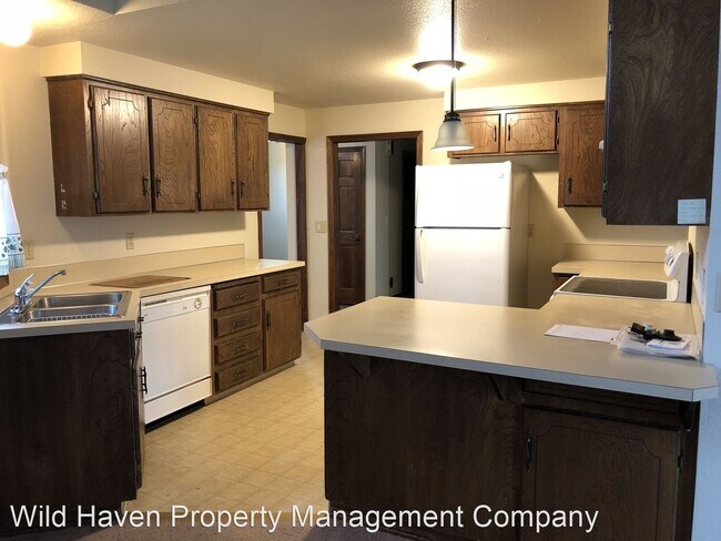 Building Photo - 3 br, 2 bath House - 1150 NW Sunnywood Ct.