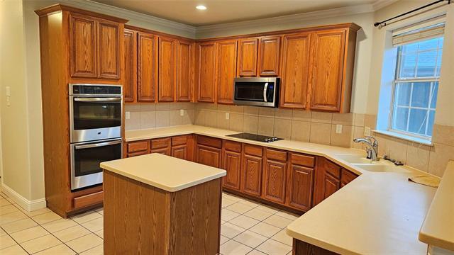 Building Photo - 6614 Baycrest Cir
