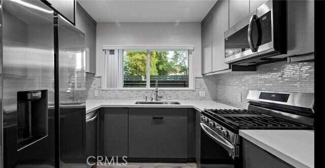 Foto del edificio - 2021 Beachwood Dr