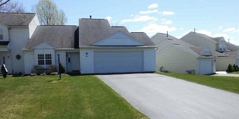 Primary Photo - 1135 Spearhead Drive. Glenville, NY