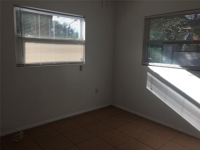 Building Photo - 815 Margo St