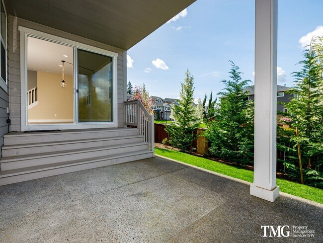 Foto del edificio - Stunning 5BD Home in Desirable Camas Commu...