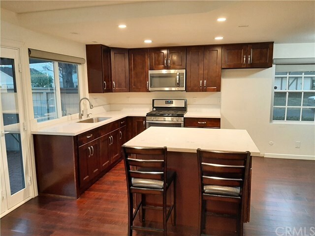 Building Photo - 1260 Cambridge Dr