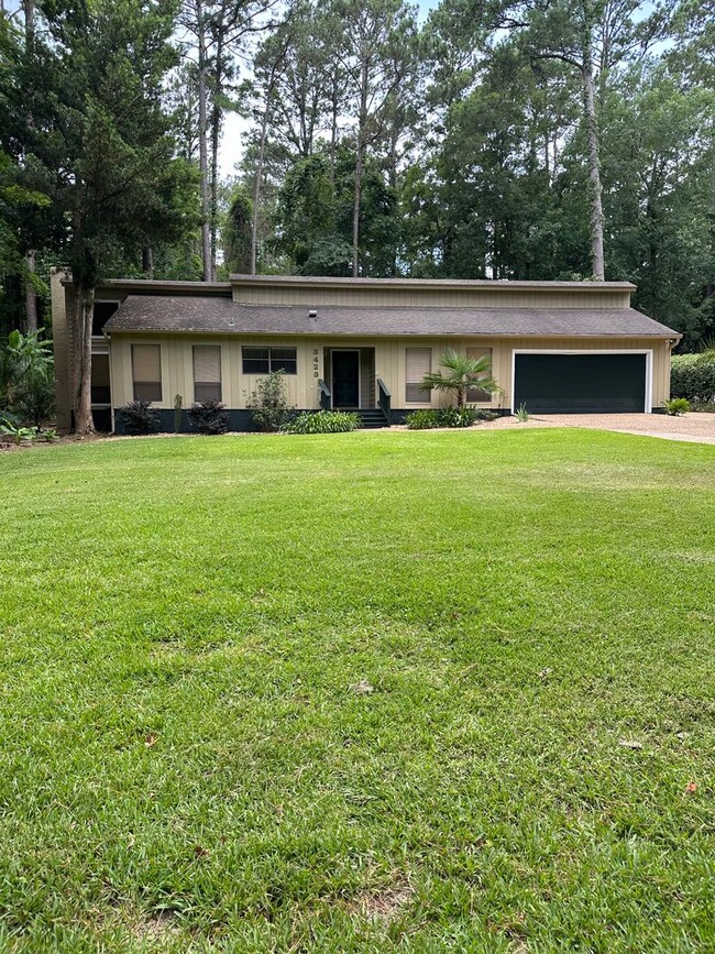 Foto del edificio - Killearn Lakes 3 Bedroom 2 Bath Available ...