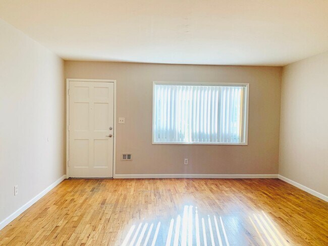 Foto del edificio - 2BD/1BA APARTMENT AVAILABLE IN THE HEART O...