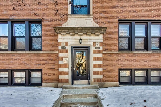 Foto del edificio - 1525 W Cullom Ave