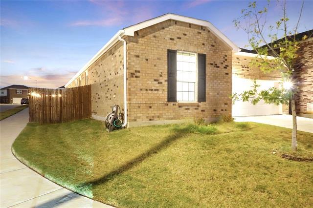 Primary Photo - 1104 Bluespire Dr