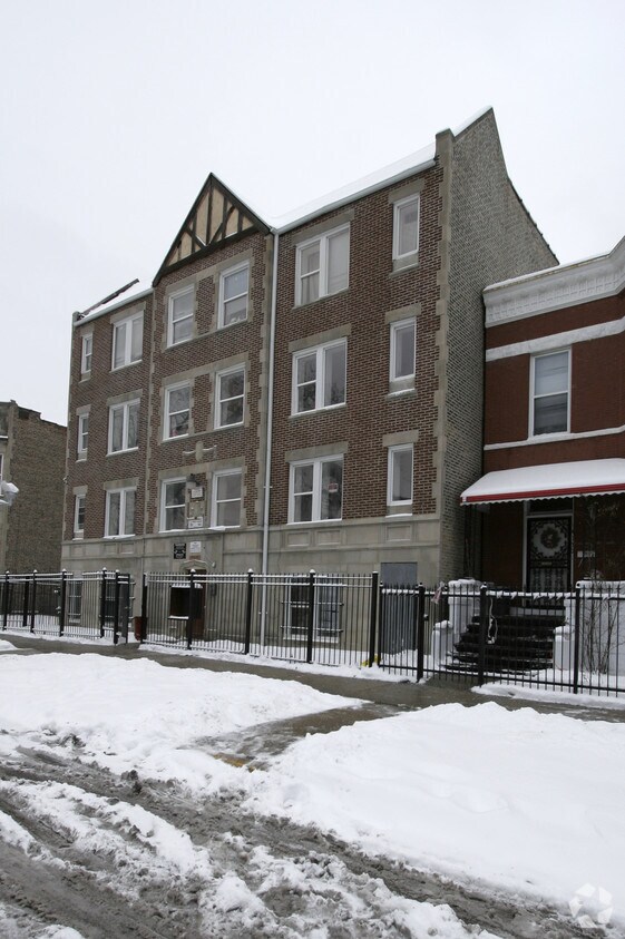 Building Photo - 4134 W Wilcox St