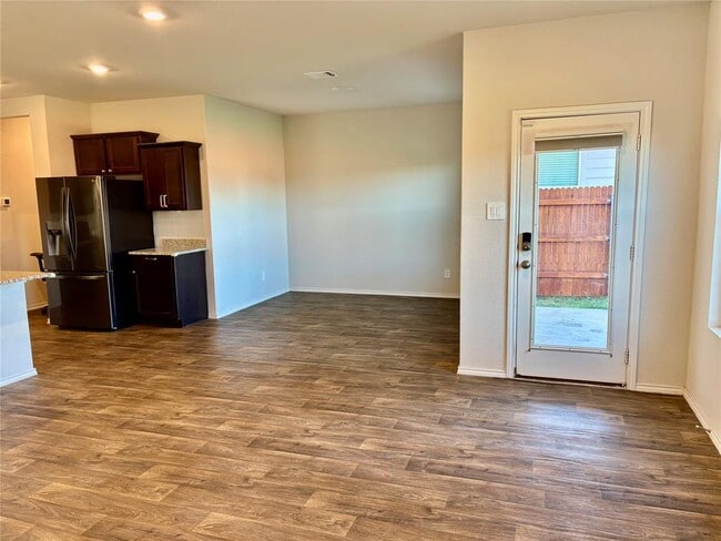 Foto del edificio - 127 Snapdragon Ln