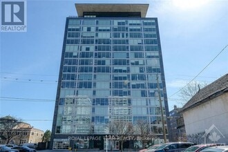 Building Photo - 300 Lisgar St