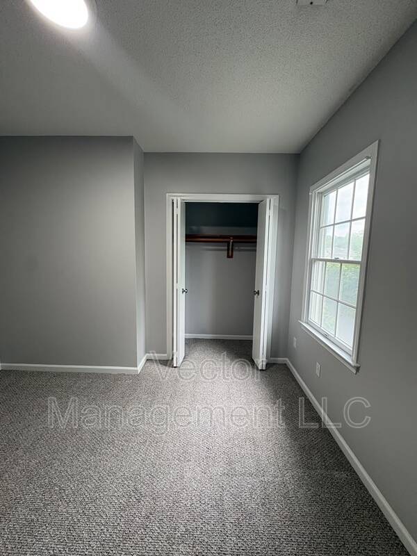 Building Photo - 2842 Dixwell Ave