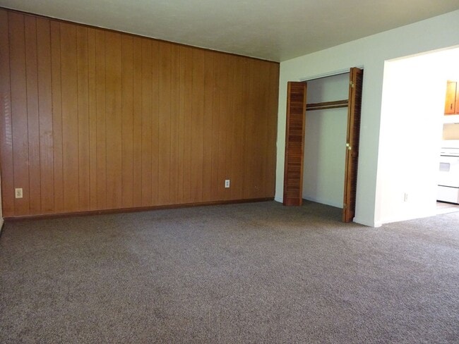 Foto del edificio - 2 Bedrooms 1 Baths Apartment Rental in Parkview area Newport News