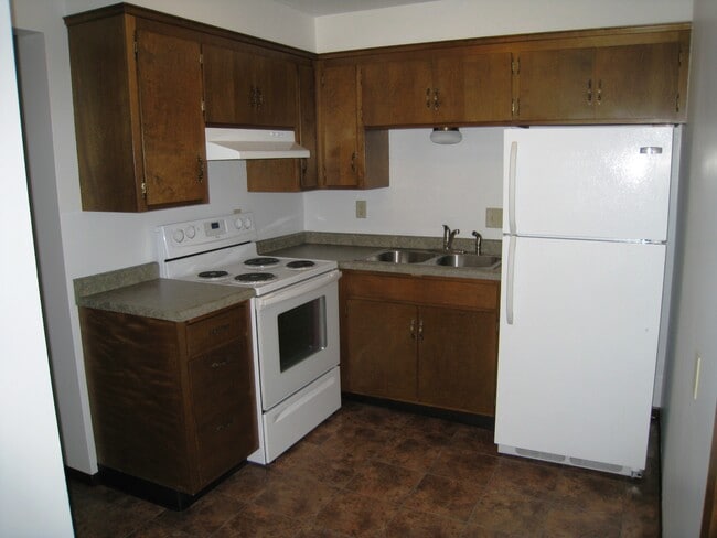 Kitchen - 605 N Broad St