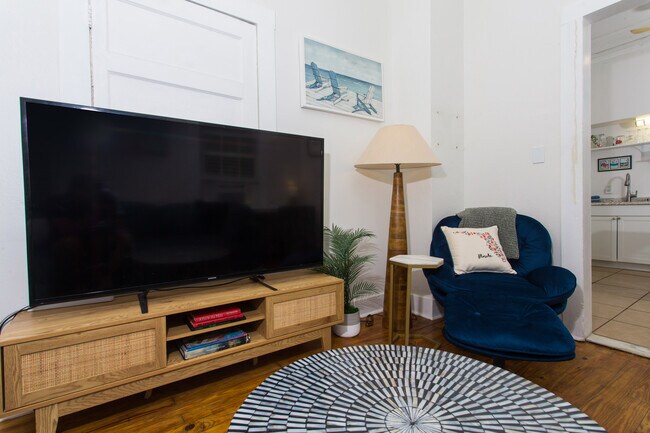 Foto del edificio - 608 N 9th Ave