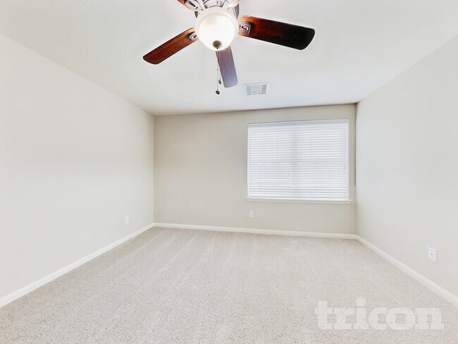 Foto del edificio - 334 Shoshone Ridge Dr