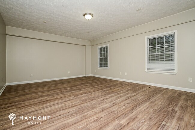 Foto del edificio - 2273 Hampton Locust Grove Rd