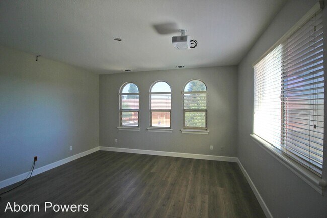 Building Photo - 4 br, 3 bath House - 4108 Plateau Cir.