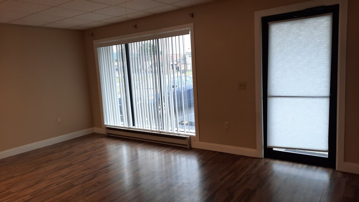 244 Oakwood Ave Unit 1C, Elmira, NY 14903 Apartments in Elmira, NY