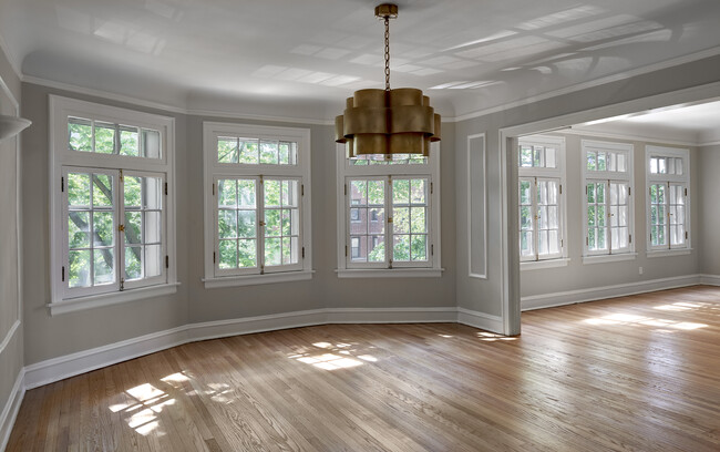 Huge beautiful windows, moulding, cove ceilings - 7527 N Seeley Ave