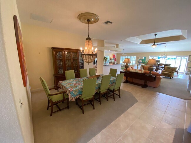 Foto del edificio - Exquisite - Turnkey, 3 bed + 2 1/2 Bath + ...