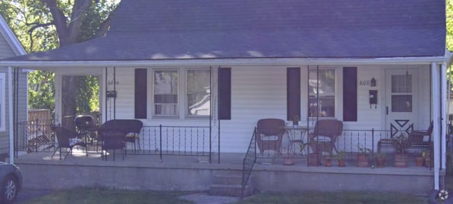 Building Photo - 809 Cline St