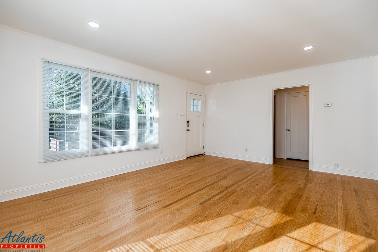 Primary Photo - 1250 Spring St