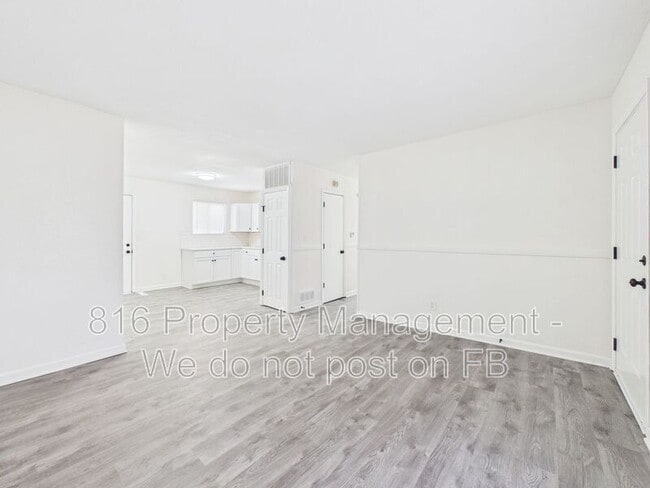 Building Photo - 7907 E 51st St