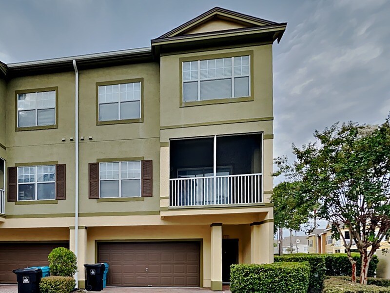 Foto principal - 2550 Grand Central Pkwy