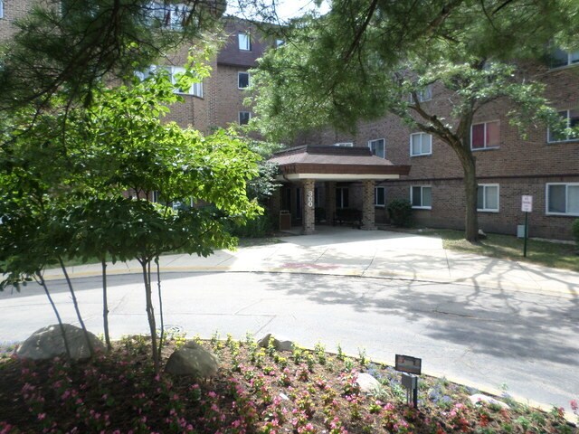 Foto principal - 300 S Roselle Rd