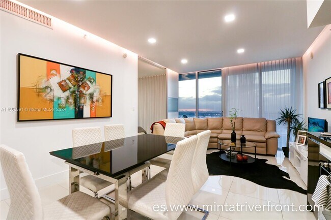 Foto del edificio - 92 SW 3rd St