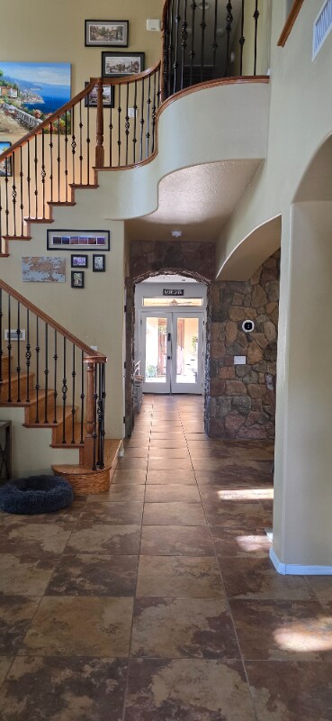 Foto del edificio - 15330 W Charter Oak Rd