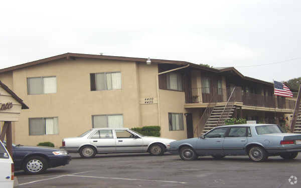 Foto del edificio - Lisa Manor
