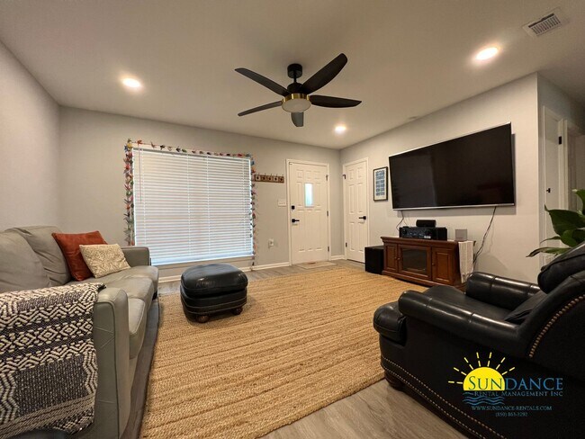Foto del edificio - Stunning 3 Bedroom home in Fort Walton Beach!