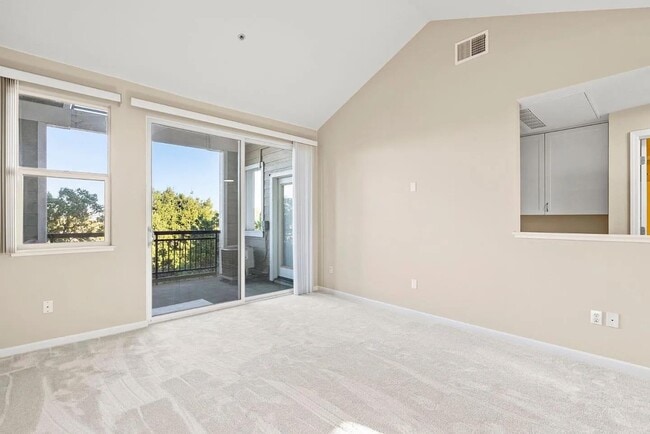 Building Photo - 1982 W Bayshore Rd