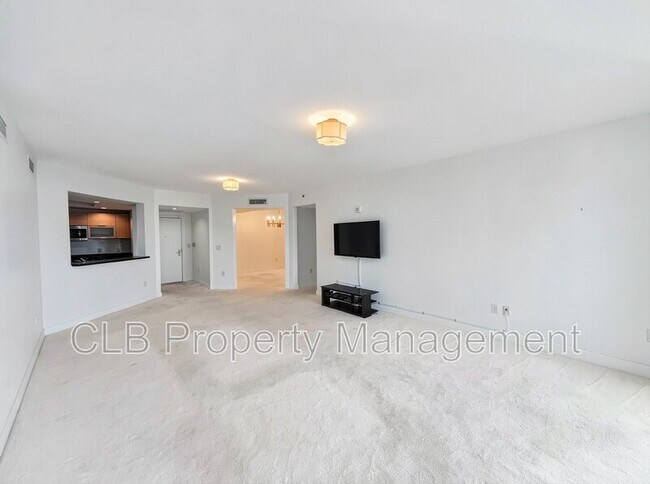 Foto del edificio - 231 Riverside Dr