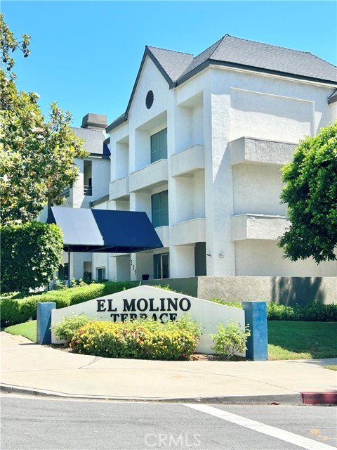 Building Photo - 300 N El Molino Ave