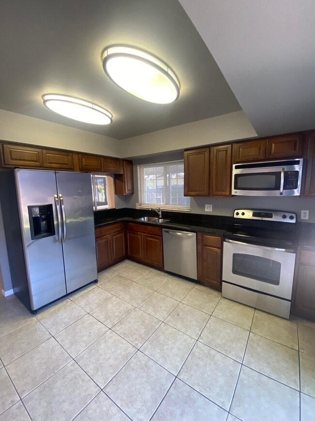 Building Photo - 5109 Burnside Ct