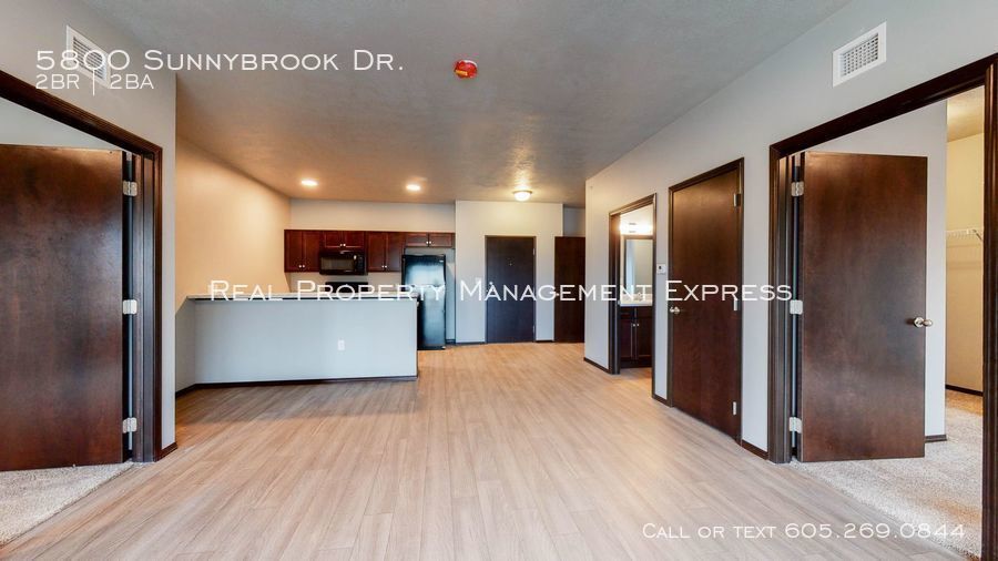 Primary Photo - Spacious 2 Bedroom 2 Bath