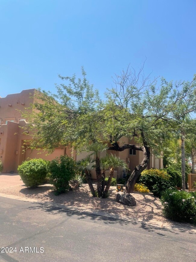 Building Photo - 6540 E Redmont Dr