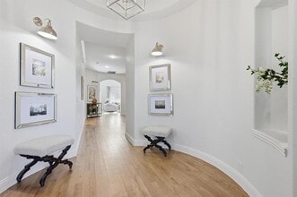 Building Photo - 960 Woodstream Dr