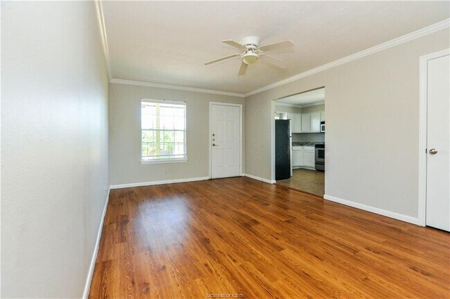 Foto del edificio - 2100 Southwood Dr