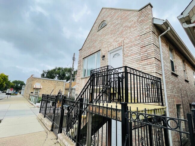 Building Photo - 2968 S Haynes Ct