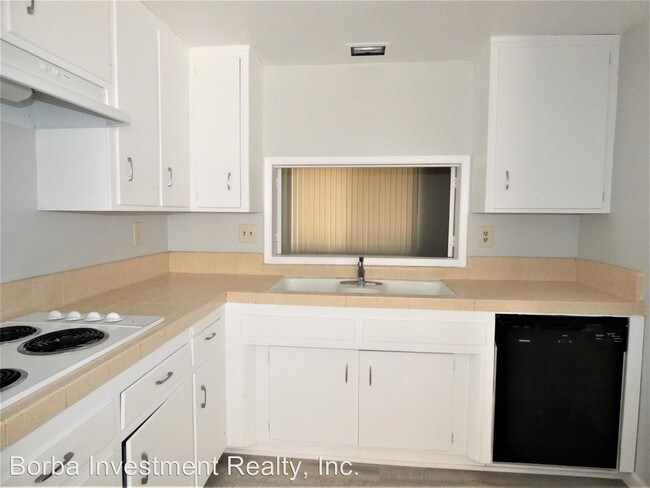 Building Photo - 3 br, 2 bath House - 1528 W. 212th St.