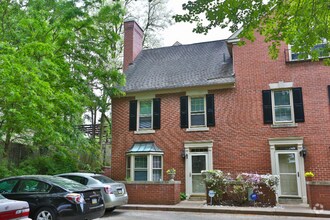 Building Photo - 8708 Prospect Ave