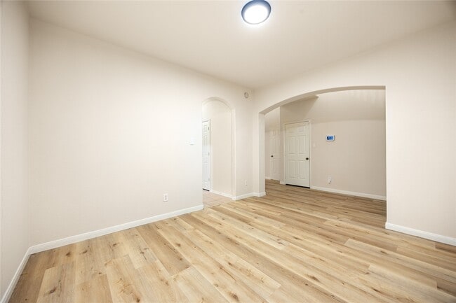 Building Photo - 21327 Colton Cove Dr